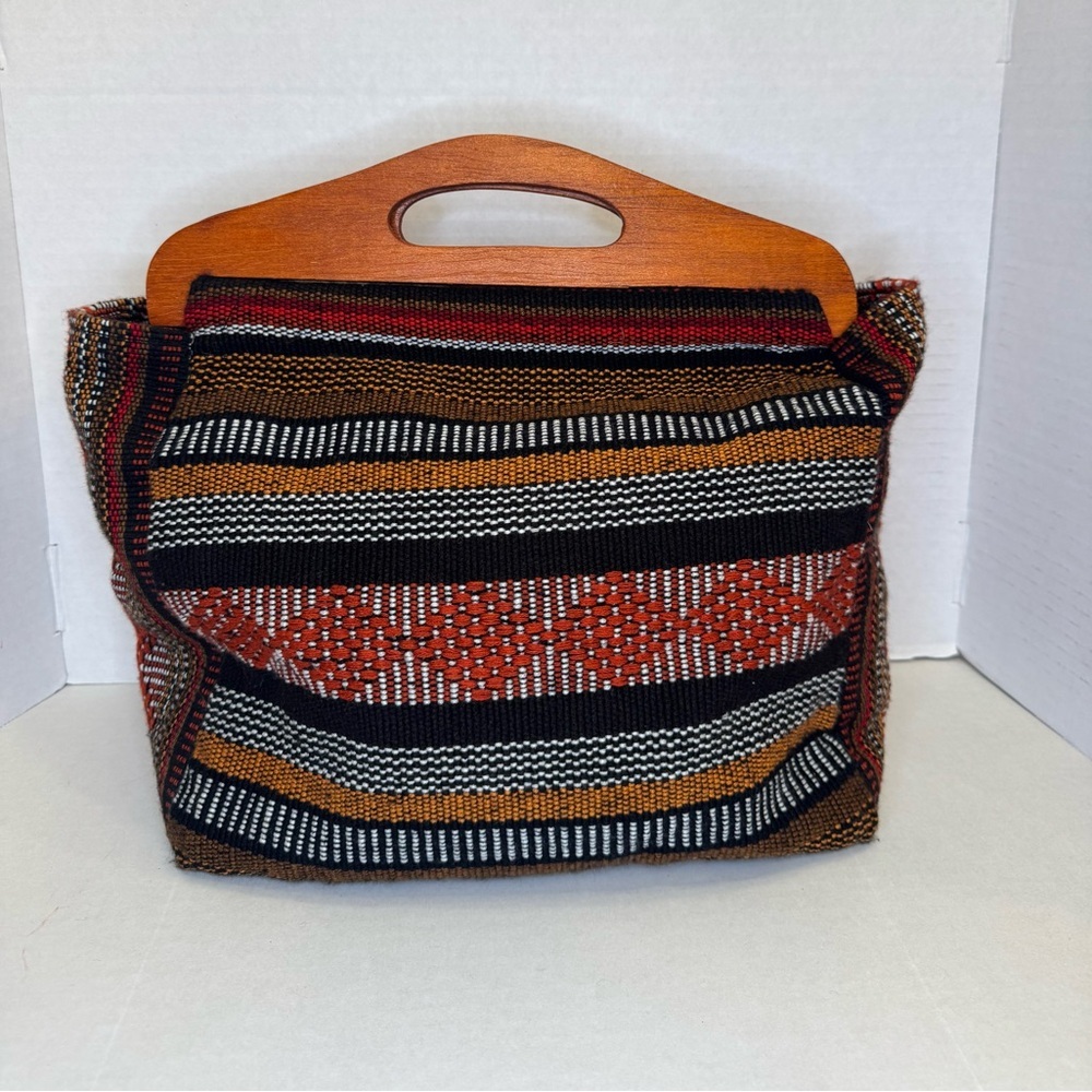 Pinzon Stylish Multicolor Woven Handbag with Wooden Handle